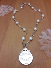 Image 2 of White Pearls with shiny links, item 4UK