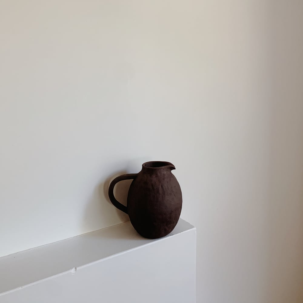 Image of Black jug (sample)