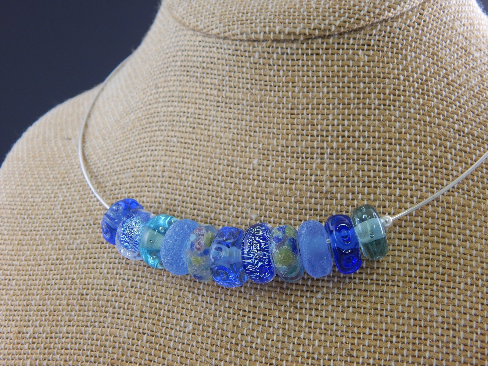 Jens イェンス BLUE GLASS MOTIF CHOKERS 24AW Jens イェンス BLUE GLASS MOTIF CHOKERS 24AW Givenchy Vintage