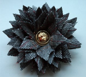 Image of Marguerite Pin (gold)