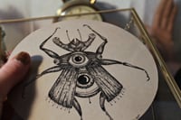 Image 2 of "L'exploratrice" dessin original encadré