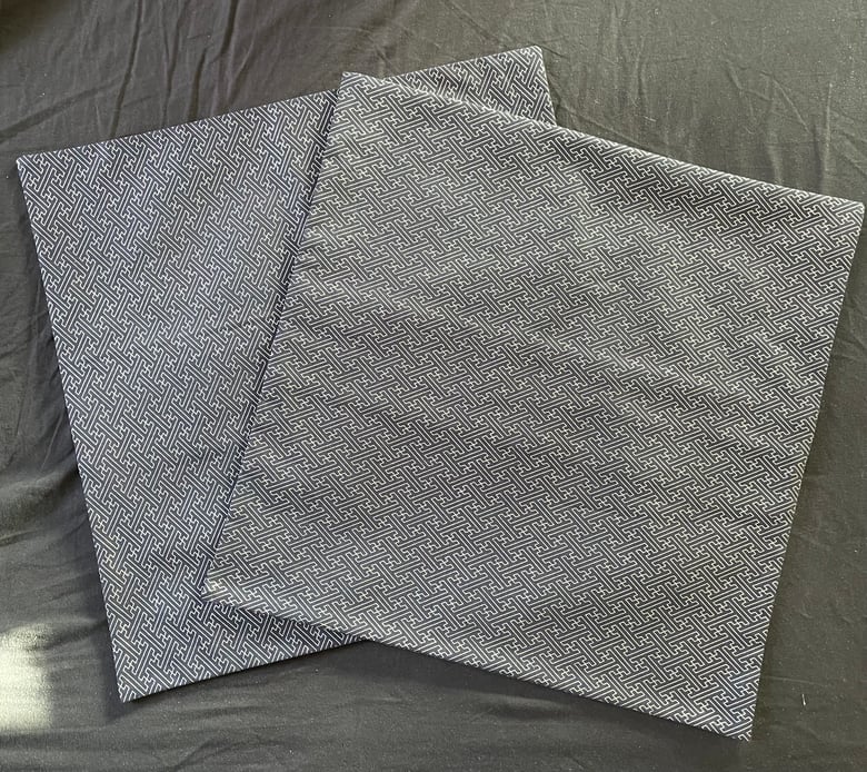 Image of Navy blue/silver sayagata pillowcases 