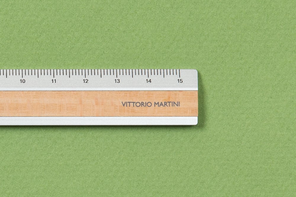 Image of RIGHELLO IN ALLUMINIO E LEGNO / ALUMINIUM AND WOODEN RULER 