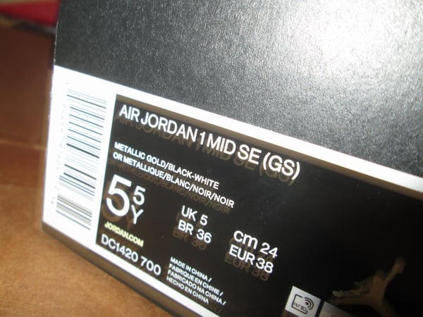 Air Jordan I (1) Retro Mid SE "Metallic Gold" GS - areaGS - KIDS SIZE ONLY