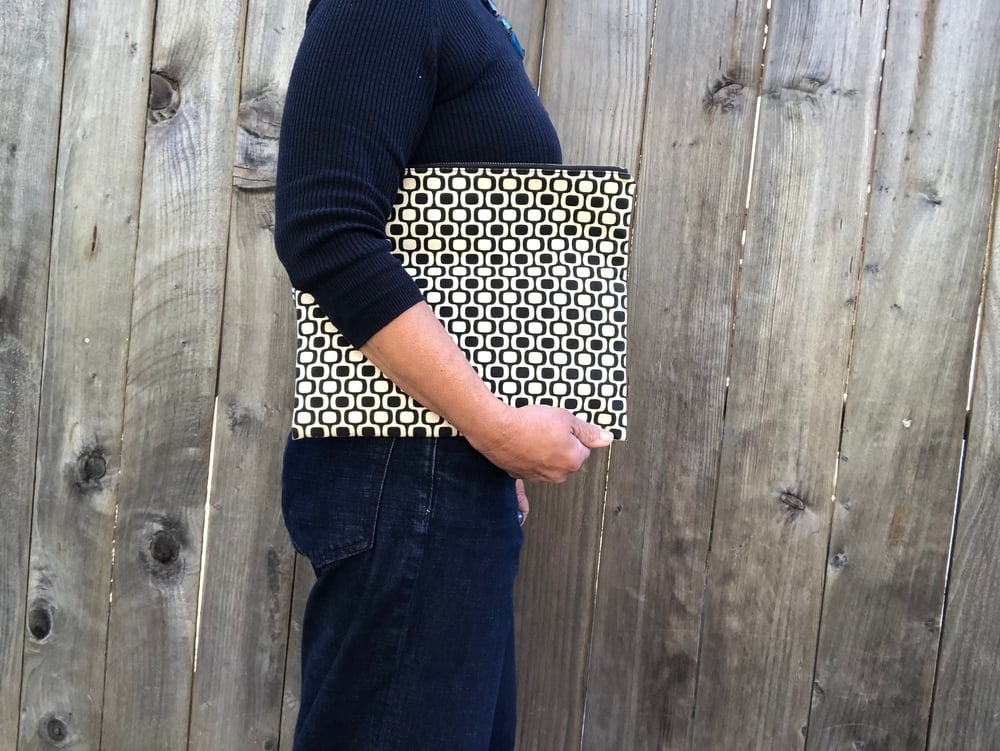Image of Osorio Clutch - Ipanema Collection