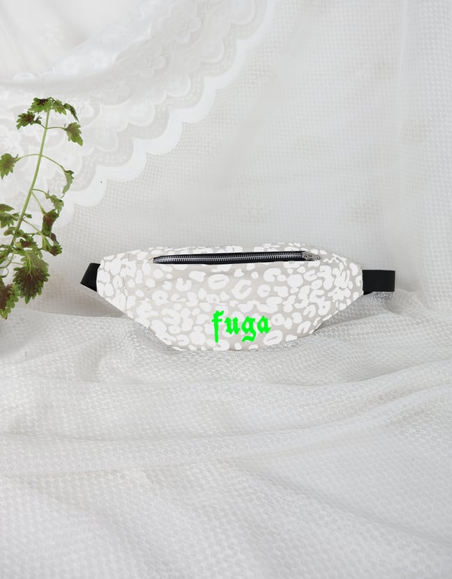 Manifesto cross bag in white