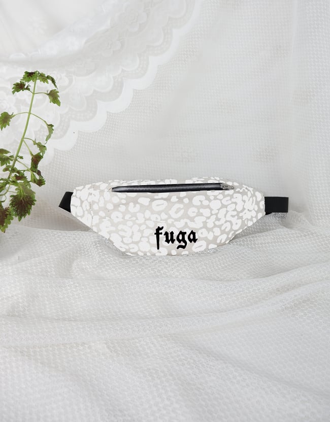 Manifesto cross bag in white