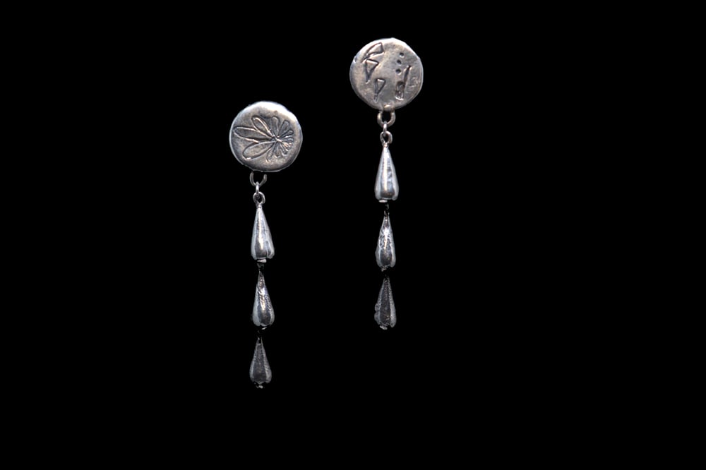 Image of Fall against your cheek like a tear // Earrings