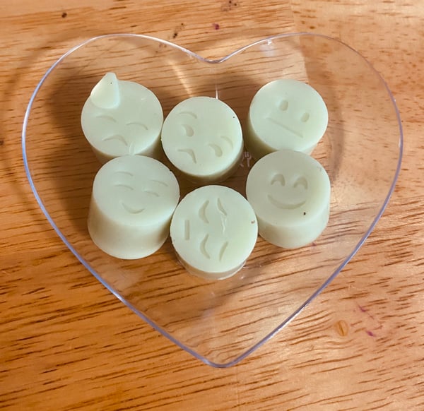 Image of Fresh Laundry(6 emojis)