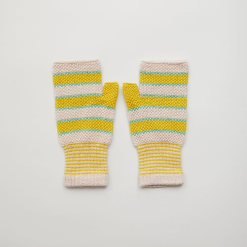 Image of Tuck Stitch Open Mittens