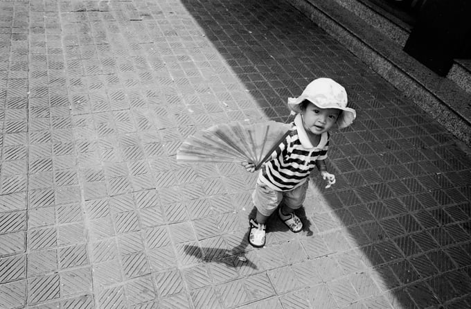 Image of "Hanoi Kid" / 30cm x 40cm / Print / Ltd. Edition 50