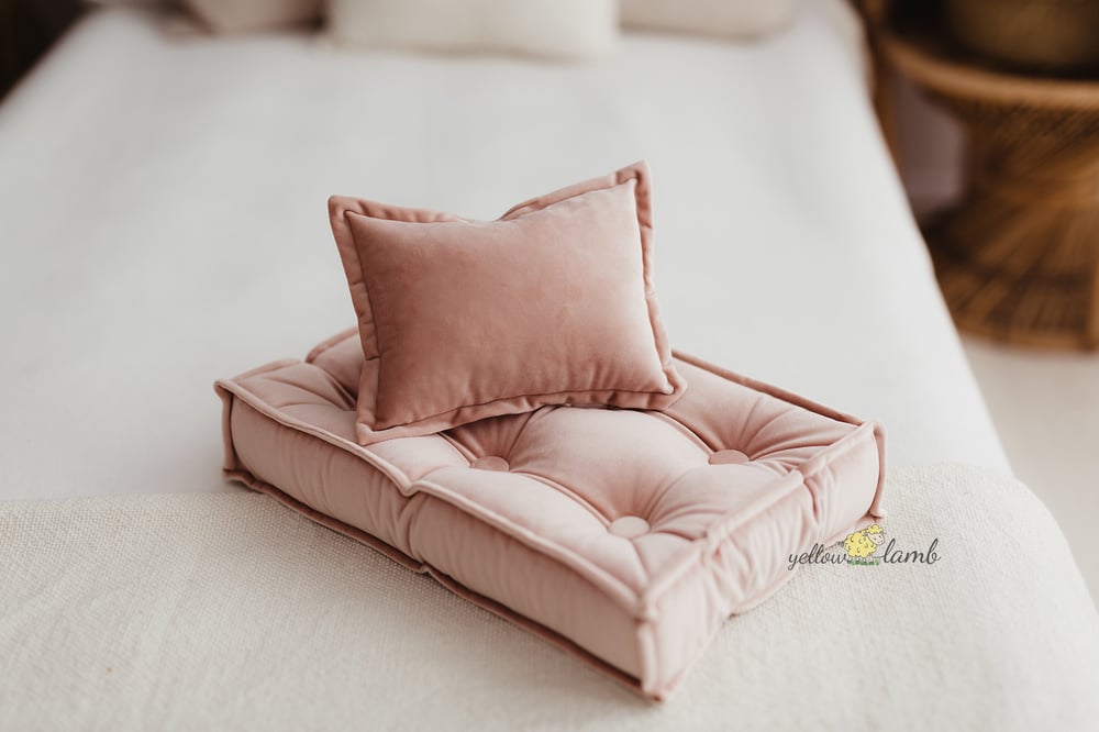 Image of « rich cream set with two-sided mattress - pre order »