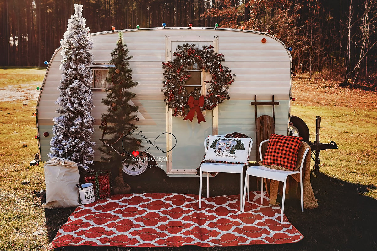 Camper Christmas Minis on Sat Dec 12th