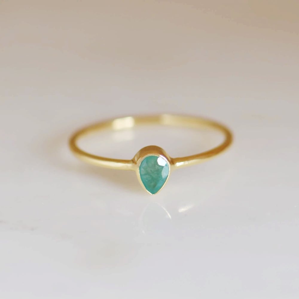 Image of Natural Emerald pear cut 14k gold ring