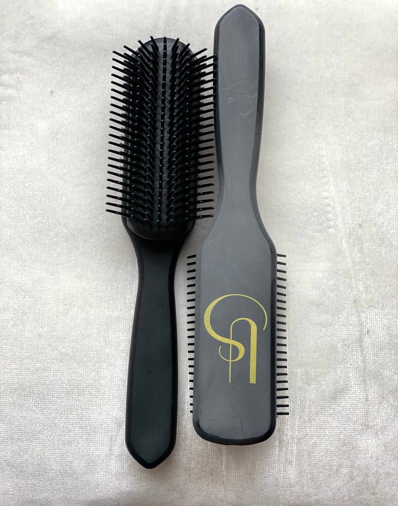 Image of “Detangle With US” Brush