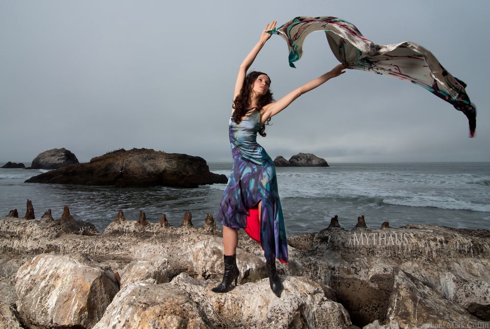 Image of MARS  VELVET SHAWL