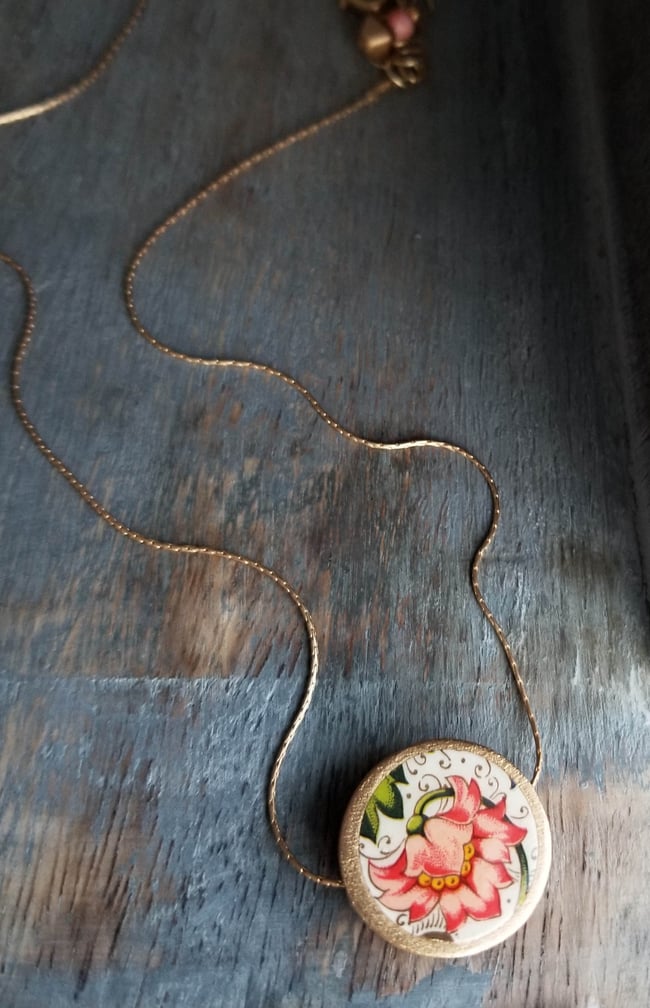 Florentine Coin Necklace (Pink + Coral)
