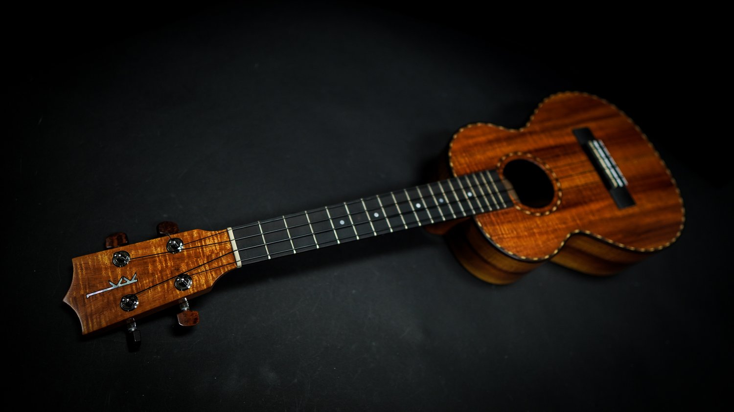 Ukulele Lab — Kamaka HF3D Satin Deluxe Tenor 192414