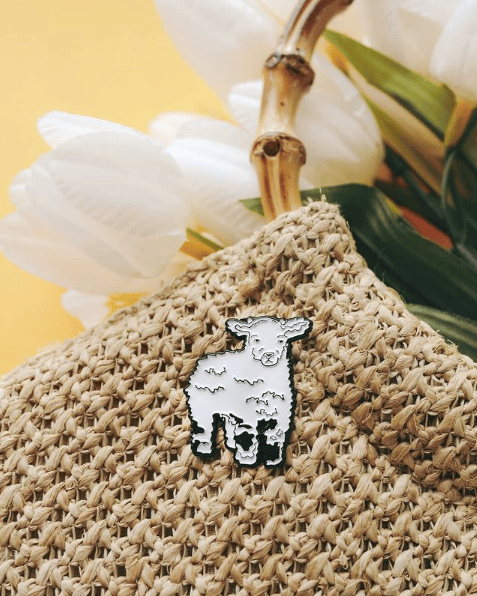 Lamb Pin Image 3
