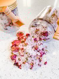 Image 1 of VANILLA ROZ BATH SALTS