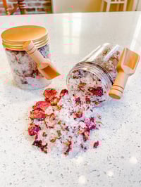 Image 2 of VANILLA ROZ BATH SALTS