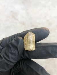 Image 2 of YELLOW APATITE NATURALLY POLISHED STONE - MEXICO 