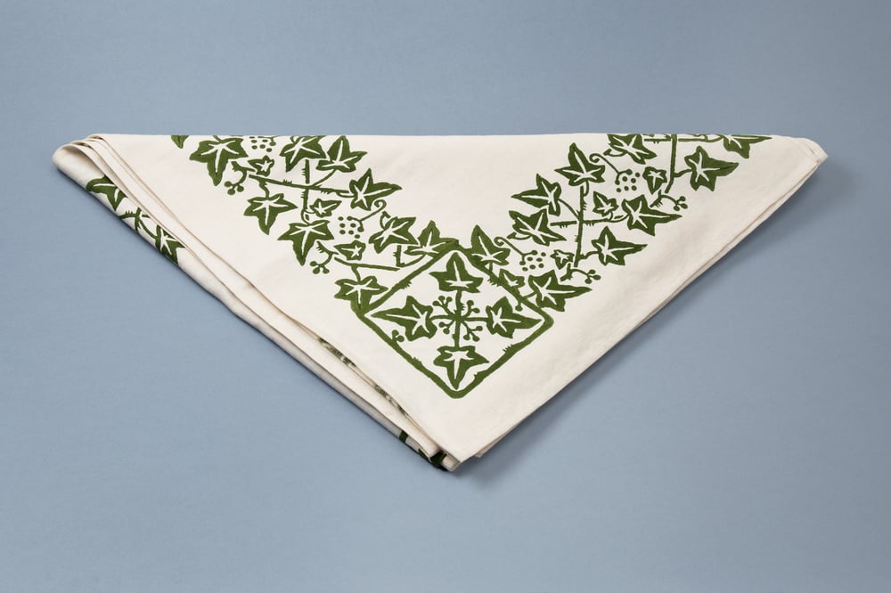 Image of TOVAGLIA ROMAGNOLA STAMPATA A MANO EDERA / IVY HAND PRINTED TABLE CLOTH 