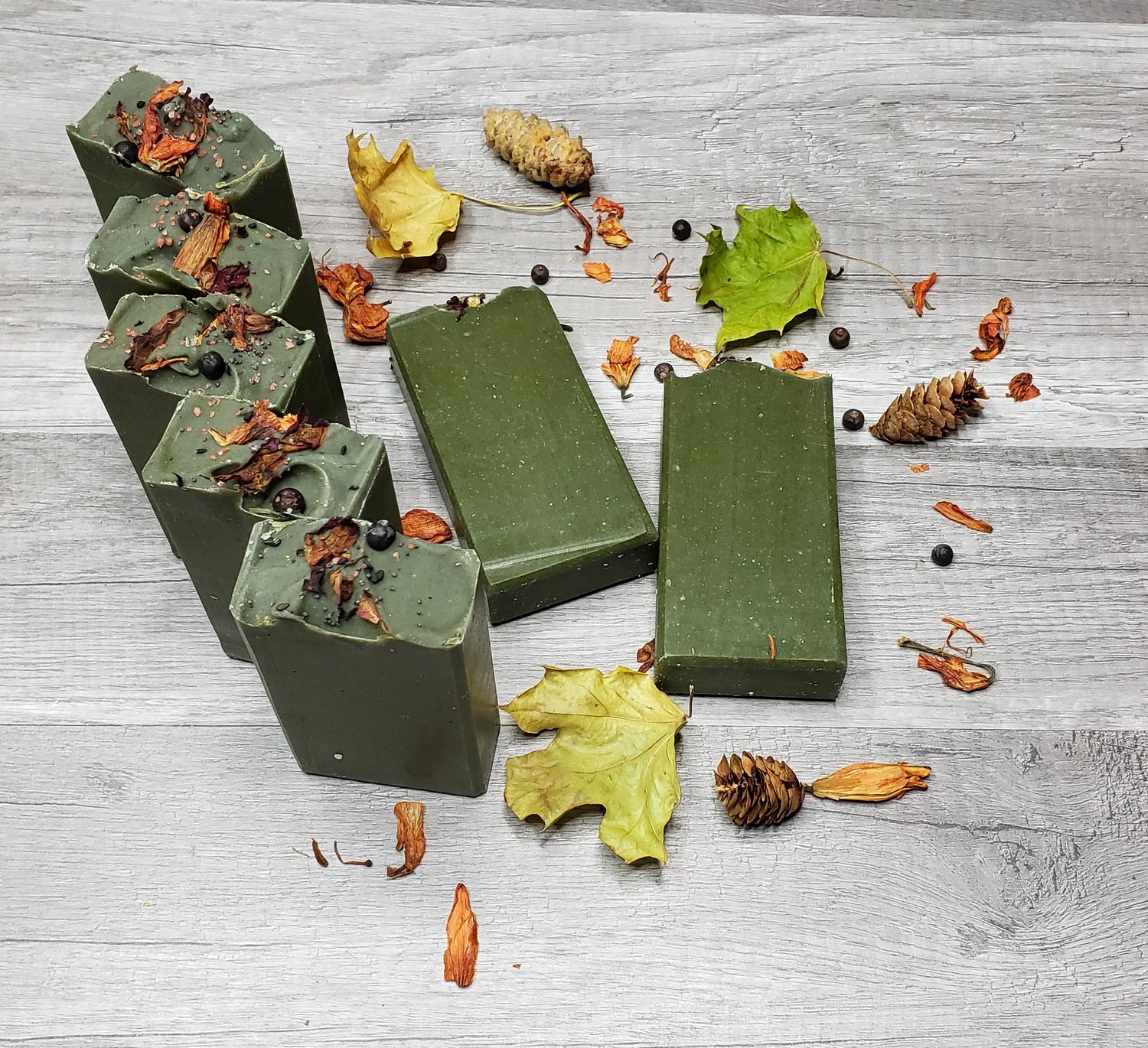Image of EMERALDS COLD PROCESS HANDMADE SOAP