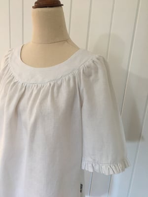 Image of White Linen Smock Top