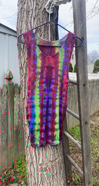 Accordion fold trippy tie dye tank top shirt