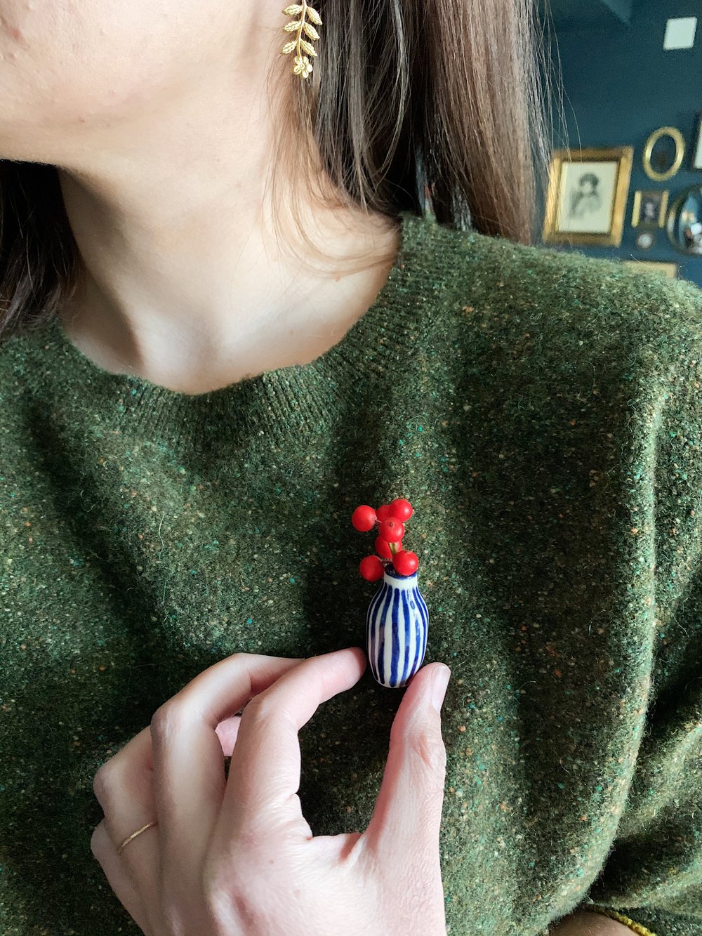 Image of Mini flower vase pins 