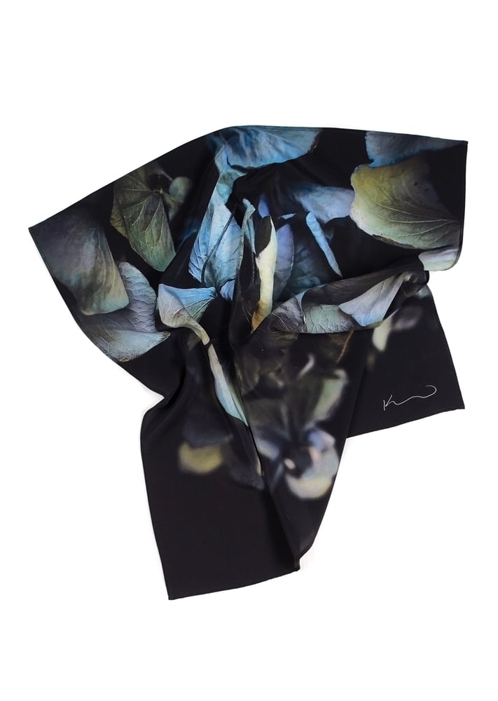 Image of The blue hydrangea scarf 