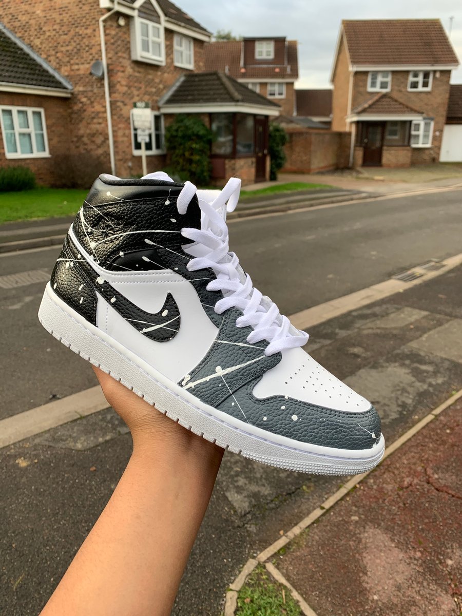 Gray sales white jordans