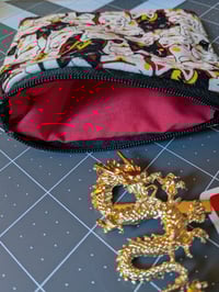 Image 3 of Japanese Lucky Cat Zippered Coin Purse 