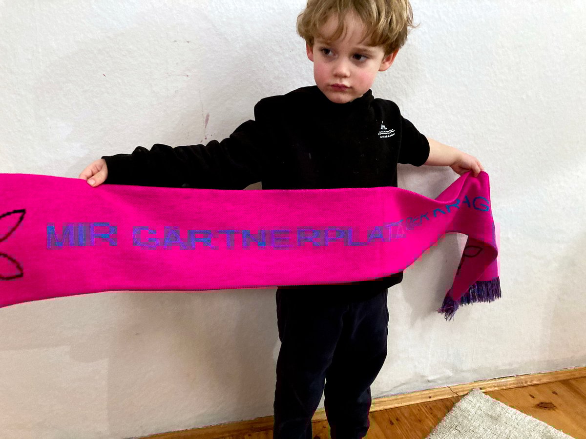 Image of "Mir gärtnerplatzt der Kragen" 14 Schal