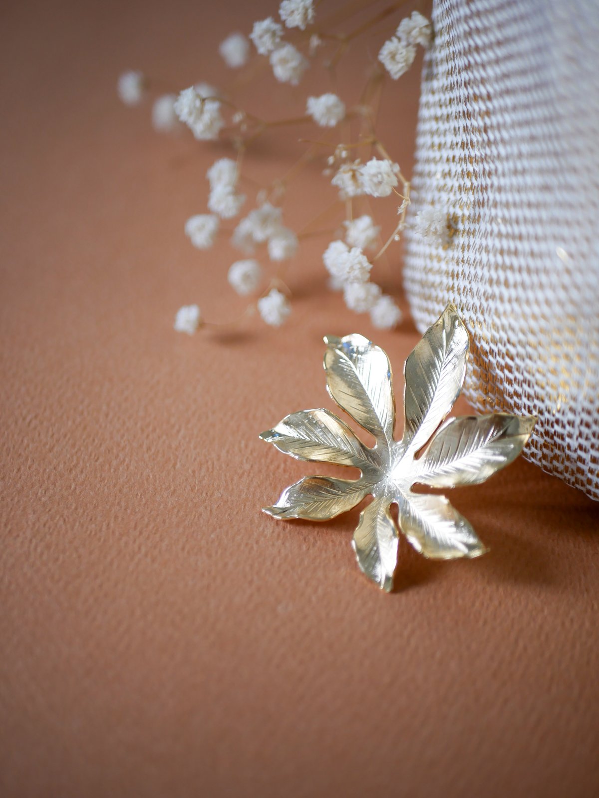 Image of Broche Feuille Taille L