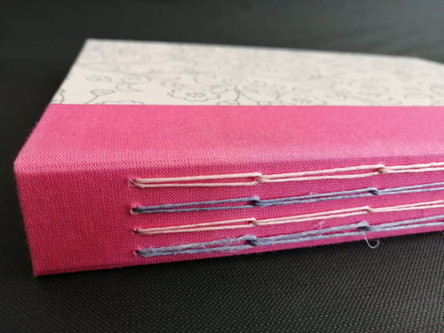 Image of Cuadernos artesanales costura vista -  Handmade notebooks longstitching binding
