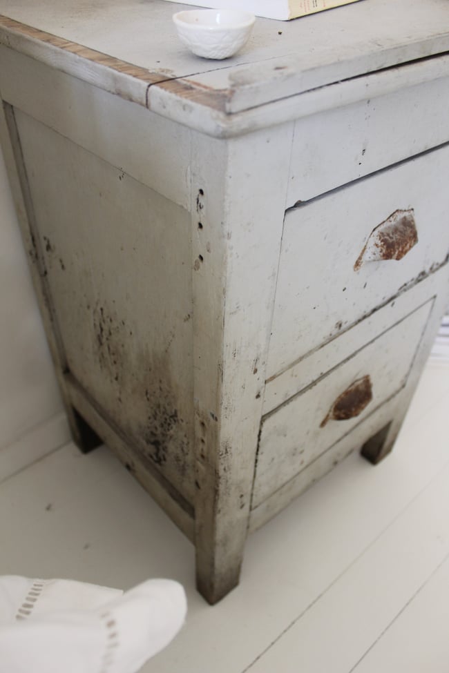 Petit meuble d'atelier