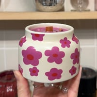 Image 1 of champagne pop scented flower candle