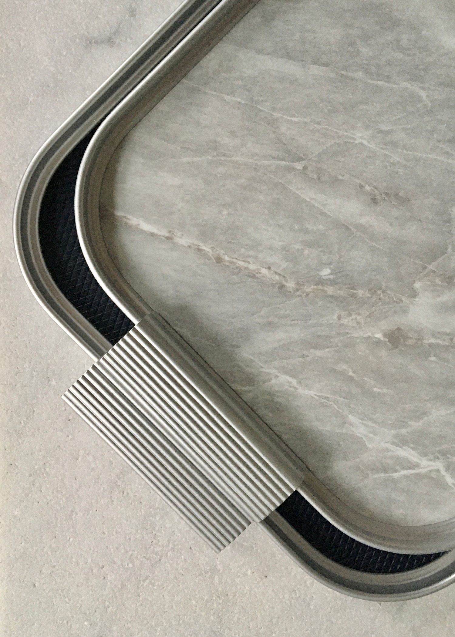 Image of Kaymet Tray Light Marble/Silver