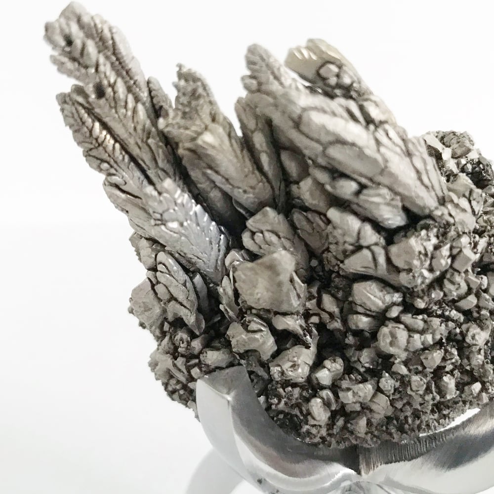 Image of Magnesium Ore No.18 + Limited Edition Chrome Claw Stand