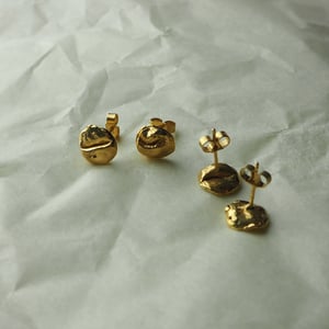 22ct Gold Vermeil Mini Uisce Stud 