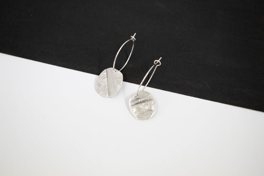 Image of Textured circle earrings