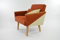 Image 3 of Fauteuil carré géométrique terracotta