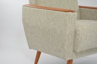 Image 3 of Fauteuils carrés beige et ivoire