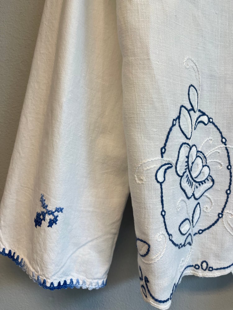 Image of Blue embroidery shirt (small)