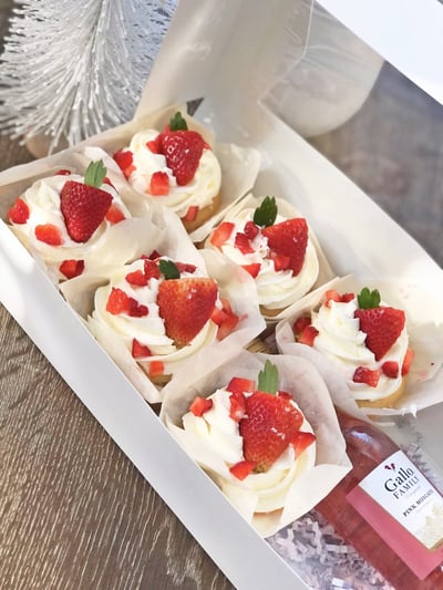 Image of Mini Pastre' box (for pickup only. or delivery locally in the DE area for additional fee)