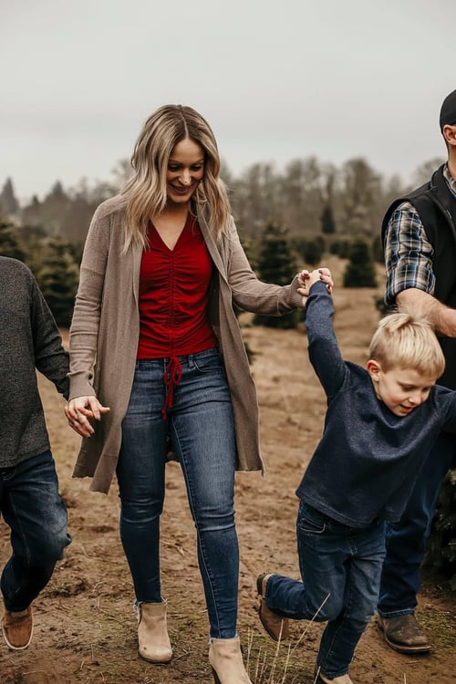 Image of Reserved for Cari - extended family session