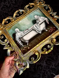 Image 2 of Fantasmas en la bañera 