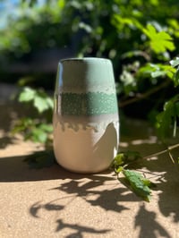 Image 1 of Vase Mellem Anemone2